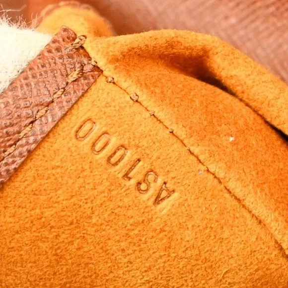 LOUIS VUITTON Musette Salsa Short Monogram Shoulder Bag Canvas Brown - Picture 4 of 5